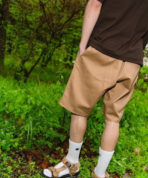 OUTDOOR PRODUCTS(アウトドアプロダクツ)の「ワンポイントロゴ ビッグシルエット USAコットンユーティリティーTシャツ(Tシャツ/カットソー・メンズ・ホワイト/ブラウン/オリーブ・X-LARGE/LARGE/MEDIUM)」の13枚目の写真