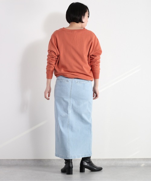 cepo（セポ）の「【WEB限定】スリットネックロゴスウェット（スウェット・レディース・ベージュ/オフホワイト/オレンジ/ブルー系・M）」の5枚目の写真