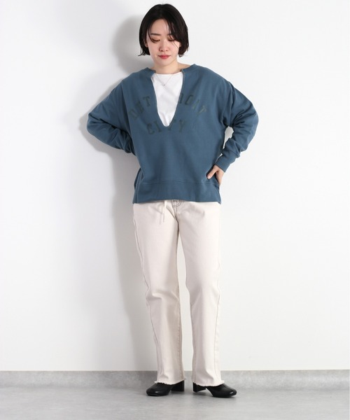 cepo（セポ）の「【WEB限定】スリットネックロゴスウェット（スウェット・レディース・ベージュ/オフホワイト/オレンジ/ブルー系・M）」の18枚目の写真