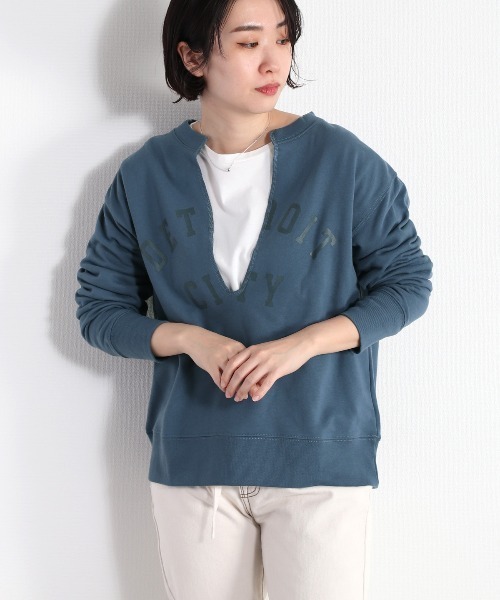 cepo（セポ）の「【WEB限定】スリットネックロゴスウェット（スウェット・レディース・ベージュ/オフホワイト/オレンジ/ブルー系・M）」の22枚目の写真