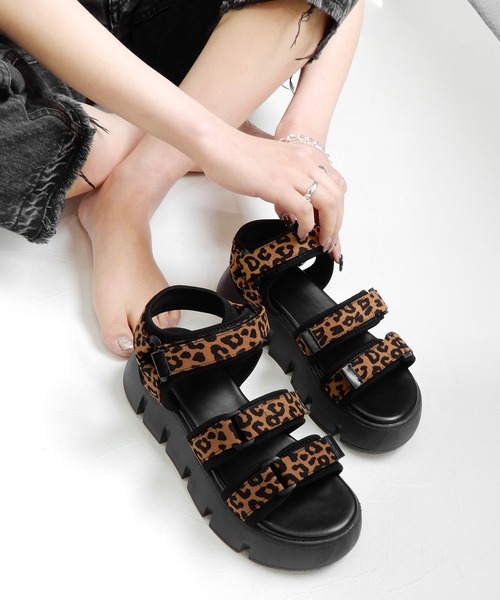 minia（ミニア）の「厚底ベルクロスポーツサンダル（サンダル・レディース・ブラック/ベージュ/カーキ/レオパード・S/M/L/LL）」の4枚目の写真