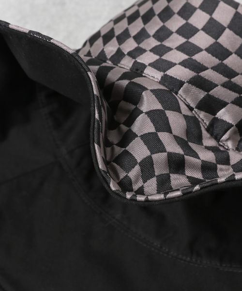 JEANASIS（ジーナシス）の「リバーシブルフラッグチェックバケハ/266903（ハット・レディース・ブラック系その他/レッド系その他・FREE）」の6枚目の写真