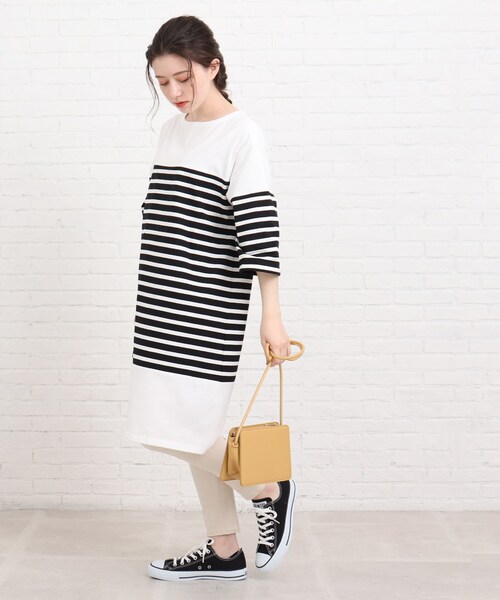 SHOO・LA・RUE(シューラルー)の「◆切り替えパネルボーダー柄ワンピース(ワンピース・レディース・レッド系4/ブラック系2/ブルー系2・02/03/04)」の15枚目の写真