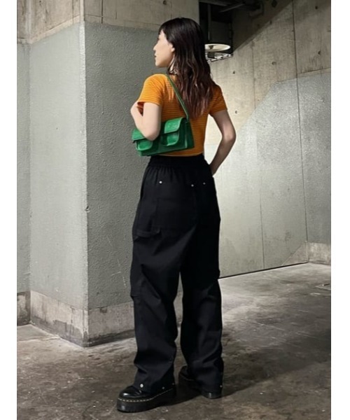 SLY(スライ)の「SLY LOGO COMPACT T/SH ロゴ コンパクト Tシャツ(Tシャツ/カットソー・レディース・ホワイト/オレンジ系その他/グリーン/ブラック系その他2/ピンク系その他・FREE)」の20枚目の写真