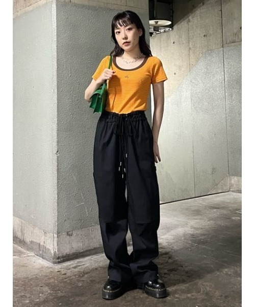 SLY(スライ)の「SLY LOGO COMPACT T/SH ロゴ コンパクト Tシャツ(Tシャツ/カットソー・レディース・ホワイト/オレンジ系その他/グリーン/ブラック系その他2/ピンク系その他・FREE)」の18枚目の写真