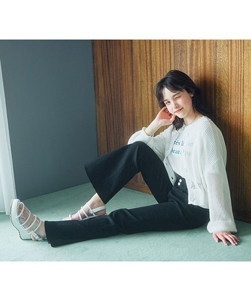 LOVETOXIC（ラブトキシック）の「ハイウエストフレアパンツ（その他パンツ・キッズ・ブラック/ライトブルー・L/S/M）」の2枚目の写真