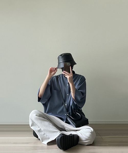 LILL(リル)の「ハーフスリーブドルマンバンドカラーシャツ(シャツ/ブラウス・メンズ・ホワイト/ライトブルー/ブラック/ダークグリーン/ブルー/グリーン/ライトグレー/ベージュ/ワイン/ダークグレー・S/M/L/XL)」の15枚目の写真