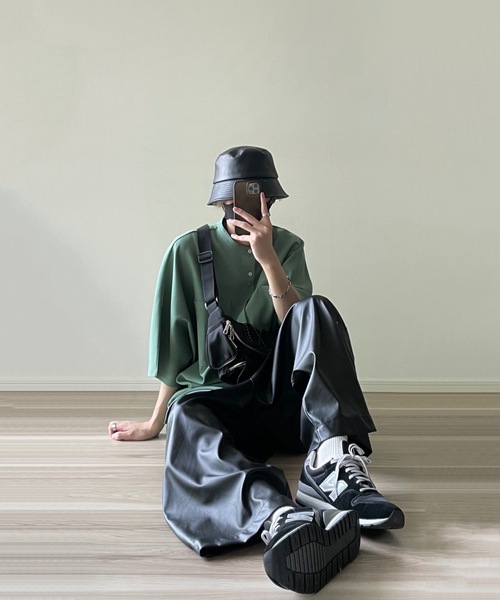 LILL(リル)の「ハーフスリーブドルマンバンドカラーシャツ(シャツ/ブラウス・メンズ・ホワイト/ライトブルー/ブラック/ダークグリーン/ブルー/グリーン/ライトグレー/ベージュ/ワイン/ダークグレー・S/M/L/XL)」の18枚目の写真