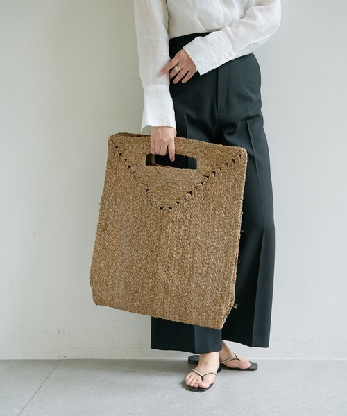 MADE IN MADA（メイドインマダ）の「【MADE IN MADA】ラフィアビッグトート（トートバッグ・レディース・ブラウン/ライトグレー・FREE）」の2枚目の写真