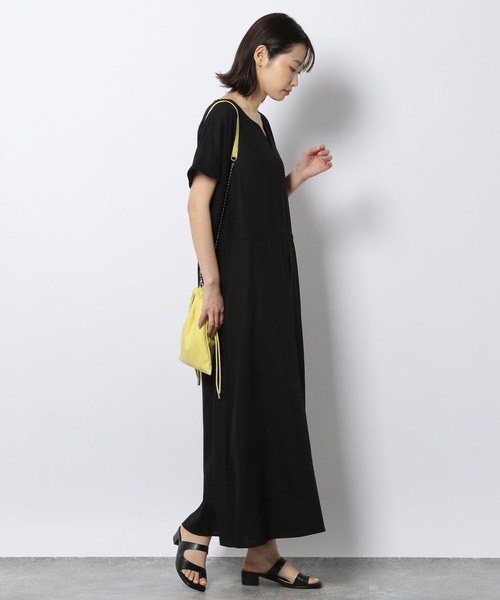 LAKOLE(ラコレ)の「リネンMIXサイドリボンワンピース / 285139(ワンピース・レディース・ブラック/ベージュ/ブラウン・SMALL/MEDIUM)」の10枚目の写真