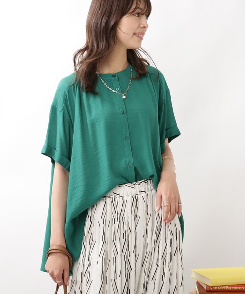 DRESKIP（ドレスキップ）の「◆バンドカラー裾フレアーブラウス（シャツ/ブラウス・レディース・オフホワイト/グレー系その他/グリーン/ライトベージュ・02/03/04）」の4枚目の写真