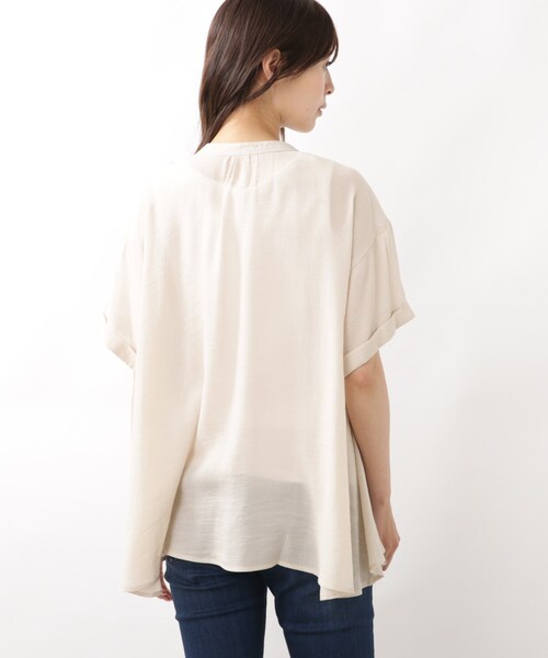 DRESKIP（ドレスキップ）の「◆バンドカラー裾フレアーブラウス（シャツ/ブラウス・レディース・オフホワイト/グレー系その他/グリーン/ライトベージュ・02/03/04）」の7枚目の写真