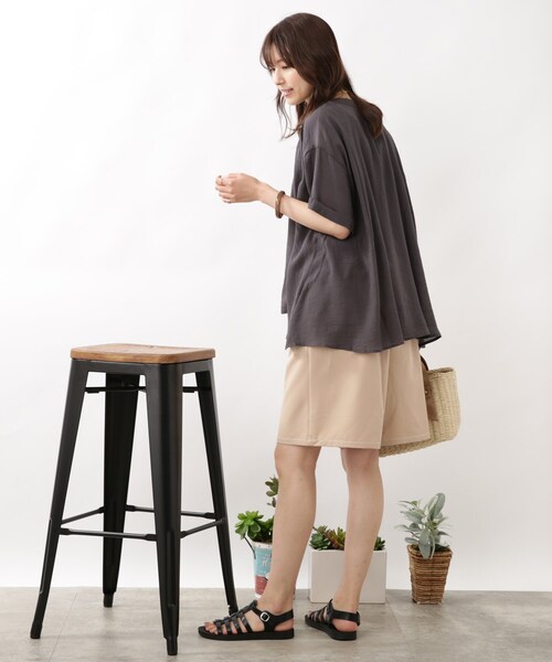 DRESKIP（ドレスキップ）の「◆バンドカラー裾フレアーブラウス（シャツ/ブラウス・レディース・オフホワイト/グレー系その他/グリーン/ライトベージュ・02/03/04）」の16枚目の写真