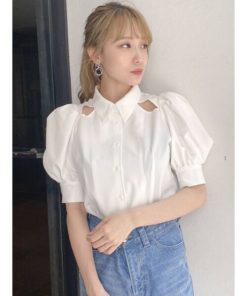 dazzlin（ダズリン）の「カットアウトデザインブラウス（シャツ/ブラウス・レディース・ブラウン/オフホワイト/ベージュ・FREE）」の2枚目の写真