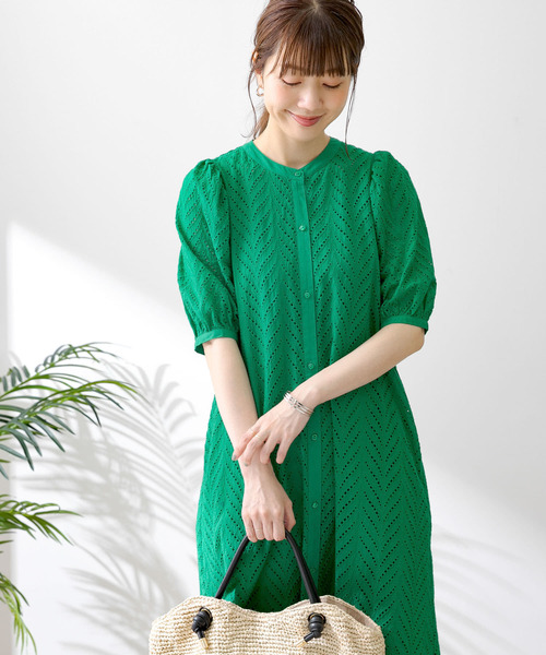 URBAN RESEARCH Sonny Label(アーバンリサーチサニーレーベル)の「コットンレースパフスリーブワンピース(ワンピース・レディース・ブラウン/ブラック/グリーン・FREE)」の4枚目の写真