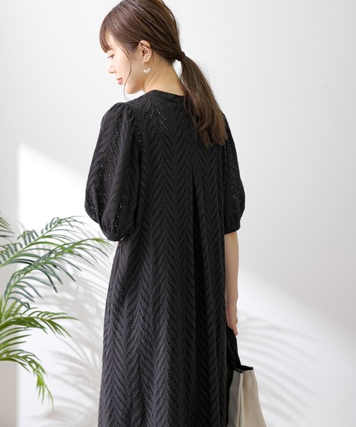 URBAN RESEARCH Sonny Label(アーバンリサーチサニーレーベル)の「コットンレースパフスリーブワンピース(ワンピース・レディース・ブラウン/ブラック/グリーン・FREE)」の14枚目の写真