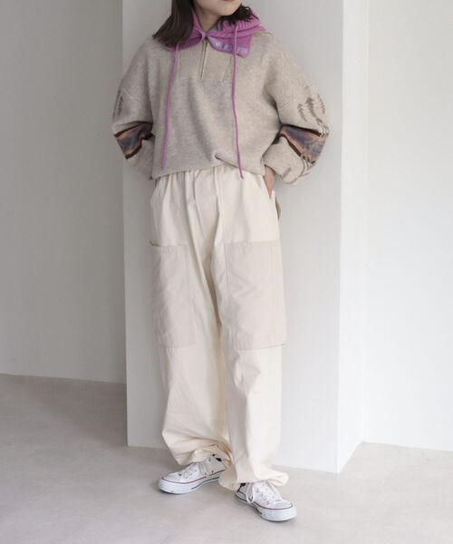 fredy emue（フレディエミュ）の「【ユニセックス】パラシュートパンツ（カーゴパンツ・レディース・オフホワイト/カーキ/ピンク・38）」の5枚目の写真