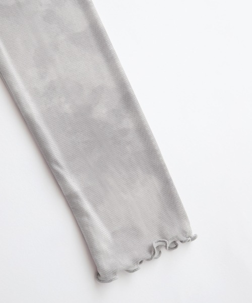 Chaco closet(チャコ クローゼット)の「シアーニュアンスプリントハイネックトップス(Tシャツ/カットソー・レディース・オレンジ/ベージュ/グレー系/グリーン/グレー・FREE)」の9枚目の写真