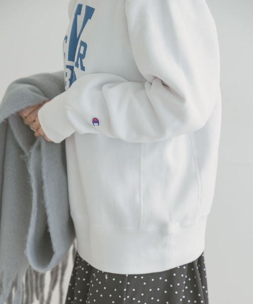Champion（チャンピオン）の「Champion　REVERSE WEAVE SWEAT（ニット/セーター・レディース・ネイビー/オートミール/ホワイト・LARGE）」の10枚目の写真