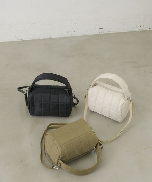 RETRO GIRL(レトロガール)の「キルティング2WAYバッグ(ショルダーバッグ・レディース・ブラック/ナチュラル/グリーン・ONE SIZE)」の4枚目の写真