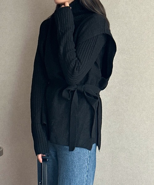 Isn't She?(イズントシー)の「ベストアンサンブルニット(ニット/セーター・レディース・ブラック・FREE)」の2枚目の写真