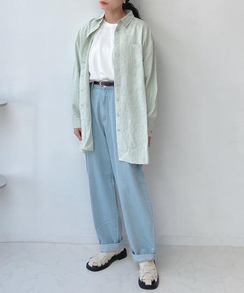 AS KNOW AS plus（アズノゥアズプラス）の「♪バックロゴプリントビッグシャツ（シャツ/ブラウス・レディース・ピンク/ブルー/ベージュ系その他/グレイッシュベージュ/ブルー系/ホワイト系/サックスブルー系/ライトグリーン系/ライトブルー/オフホワイト/ライトグリーン系1/サックスブルー系1・FREE）」の18枚目の写真