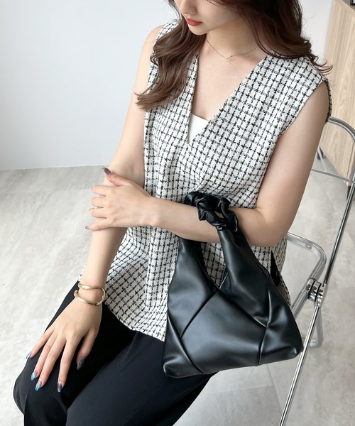 Futier land（フューティアランド）の「Vネックツイードベスト（ベスト・レディース・ホワイト/ブラック/ネイビー・FREE）」の14枚目の写真