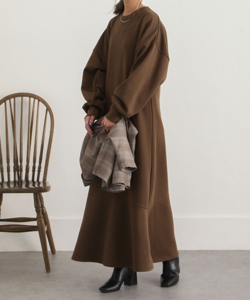 Chillfar（チルファー）の「スウェットロングワンピース（ワンピース・レディース・オートミール/ブラウン/ホワイト/ブラック/チャコール/ネイビー/杢グレー・LARGE/MEDIUM）」の21枚目の写真