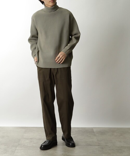 THE SHOP TK (ザ ショップ ティーケー )の「◆【洗える/軽量素材】ポリ畦タートルネックニット(ニット/セーター・メンズ・サンドベージュ/ボルドー/ブラック/オフホワイト・02/03/04)」の21枚目の写真
