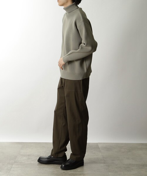 THE SHOP TK (ザ ショップ ティーケー )の「◆【洗える/軽量素材】ポリ畦タートルネックニット(ニット/セーター・メンズ・サンドベージュ/ボルドー/ブラック/オフホワイト・02/03/04)」の14枚目の写真