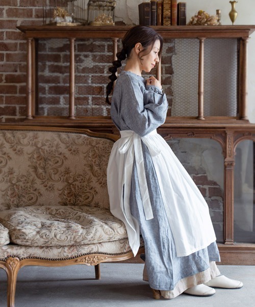 CERCA（チェルカ）の「armoire*/ギャザーたっぷりコットンエプロン