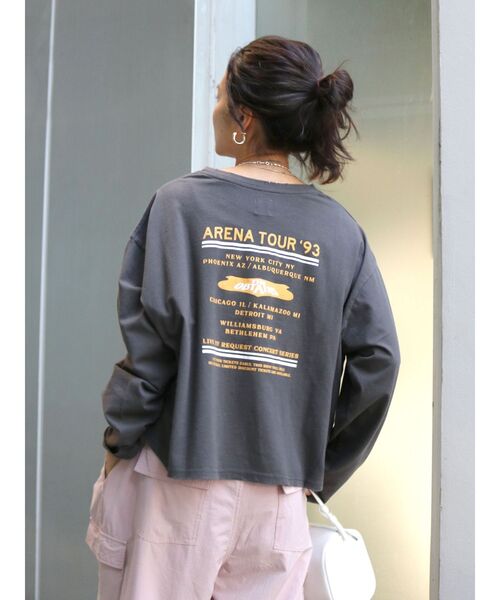 Ungrid（アングリッド）の「ツアーロゴロングスリーブTee（Tシャツ/カットソー・レディース・オレンジ/チャコールグレー/オフホワイト/ブルー・FREE）」の3枚目の写真