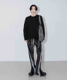 【UNISEX】オーバーフィットソフトボタンニット