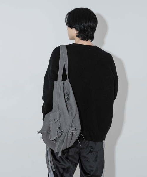 FOLLOWIN(フォロウィン)の「【UNISEX】オーバーフィットソフトボタンニット(Tシャツ/カットソー・レディース・オートミール/グリーン/アイボリー/イエロー/オレンジ/ブルー/ピンク/ブラック/ベージュ・FREE)」の12枚目の写真