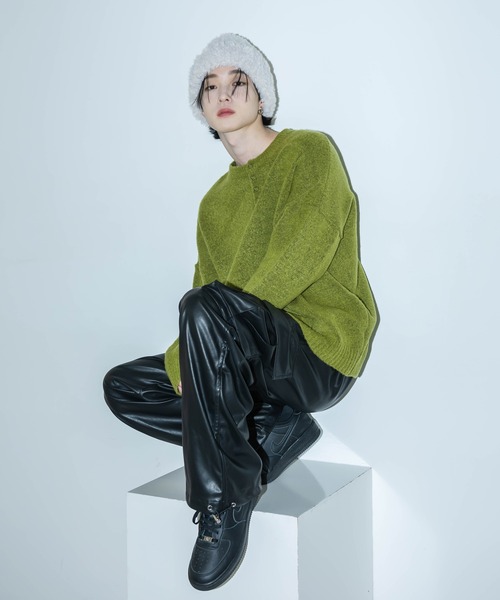 FOLLOWIN(フォロウィン)の「【UNISEX】オーバーフィットソフトボタンニット(Tシャツ/カットソー・レディース・オートミール/グリーン/アイボリー/イエロー/オレンジ/ブルー/ピンク/ブラック/ベージュ・FREE)」の17枚目の写真