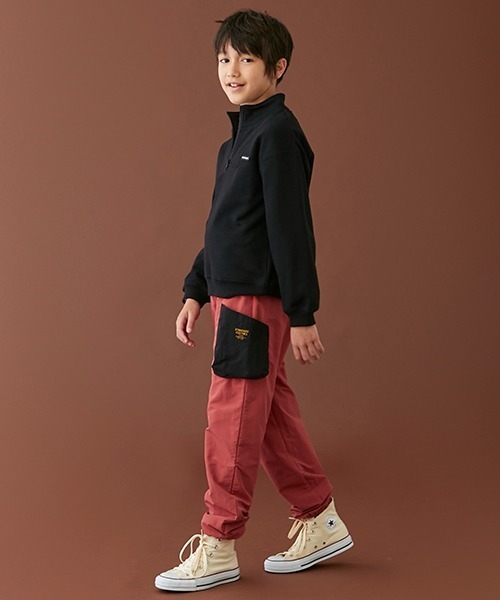 petit main(プティマイン)の「ナイロンパンツ(その他パンツ・キッズ・レッド/ブラック/ライトカーキ・130cm/90cm/110cm/100cm/80cm/140cm/120cm/150cm)」の1枚目の写真