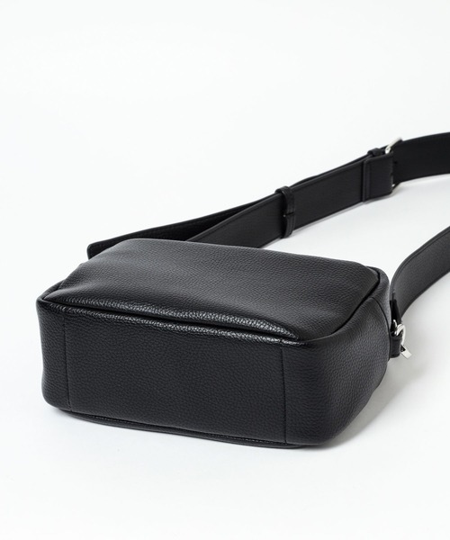 LOWRYS FARM（ローリーズファーム）の「ヤワラカルイショルダーＢＡＧ　181943（ショルダーバッグ・レディース・シルバー/ブラック/アイボリー・FREE）」の22枚目の写真