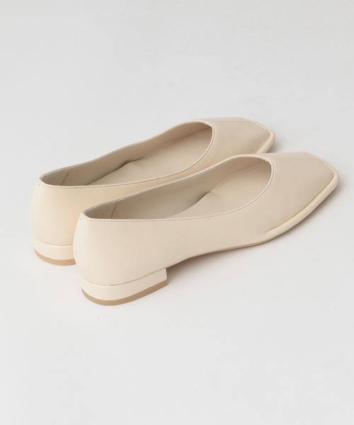 A part by（アパートバイ）の「スクエアフラットパンプス（パンプス・レディース・ライトイエロー/アイボリー/ブラック・LARGE/MEDIUM）」の6枚目の写真