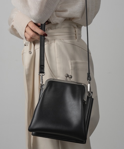 Amiur（エミレ）の「clasp multiway bag（ショルダーバッグ・レディース・ブラック/アイボリー/ブラウン系・FREE）」の13枚目の写真