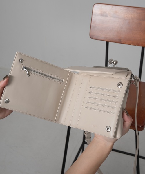 Amiur（エミレ）の「clasp multiway bag（ショルダーバッグ・レディース・ブラック/アイボリー/ブラウン系・FREE）」の12枚目の写真