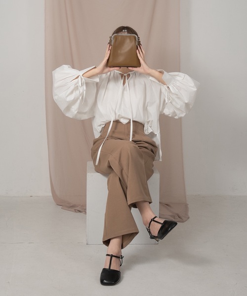 Amiur（エミレ）の「clasp multiway bag（ショルダーバッグ・レディース・ブラック/アイボリー/ブラウン系・FREE）」の17枚目の写真