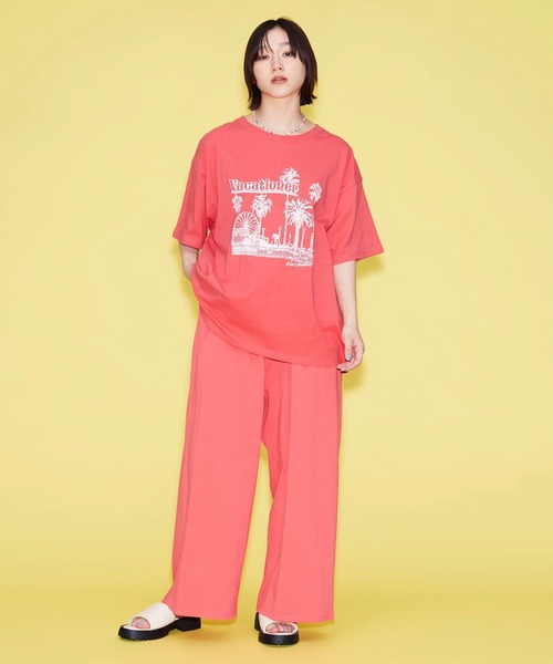 FOREVER 21(フォーエバー トゥエンティーワン)の「【STREET】アソートビッグTシャツ(Tシャツ/カットソー・レディース・ホワイト/ブラック/レッド/ブルー/グリーン・FREE)」の8枚目の写真