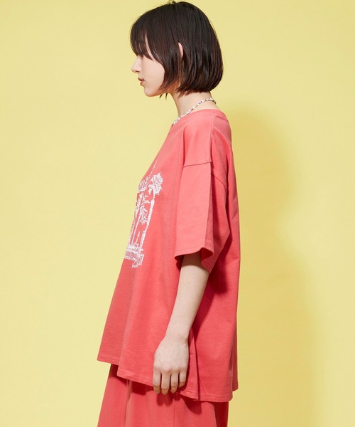 FOREVER 21(フォーエバー トゥエンティーワン)の「【STREET】アソートビッグTシャツ(Tシャツ/カットソー・レディース・ホワイト/ブラック/レッド/ブルー/グリーン・FREE)」の20枚目の写真