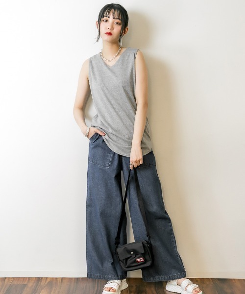 atONE（アットワン）の「atONE 大人のVネックタンクトップ（タンクトップ・レディース・グレイッシュベージュ/杢グレー/オフホワイト/ブラック・F）」の17枚目の写真