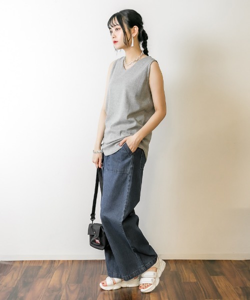 atONE（アットワン）の「atONE 大人のVネックタンクトップ（タンクトップ・レディース・グレイッシュベージュ/杢グレー/オフホワイト/ブラック・F）」の18枚目の写真