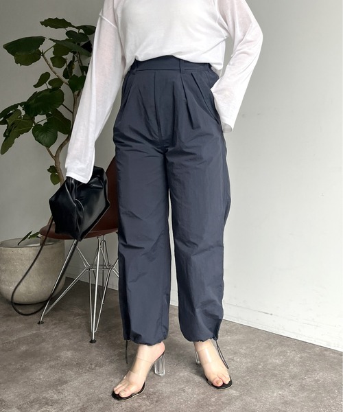 prose verse（プロズヴェール）の「裾ドロストパラシュートパンツ（カーゴパンツ・レディース・カーキ/チャコール・ﾌﾘ-）」の8枚目の写真