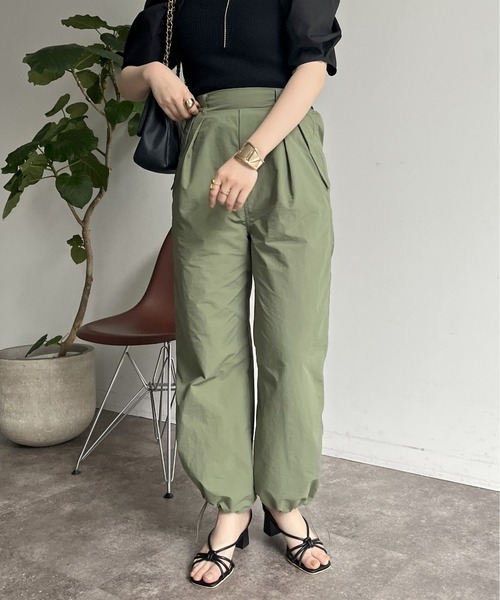 prose verse（プロズヴェール）の「裾ドロストパラシュートパンツ（カーゴパンツ・レディース・カーキ/チャコール・ﾌﾘ-）」の13枚目の写真