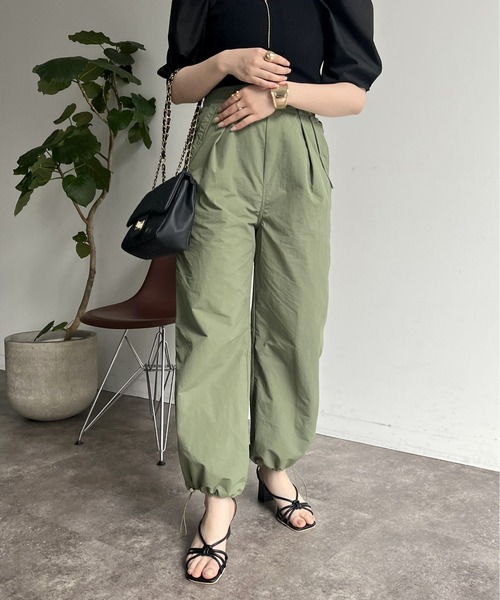 prose verse（プロズヴェール）の「裾ドロストパラシュートパンツ（カーゴパンツ・レディース・カーキ/チャコール・ﾌﾘ-）」の14枚目の写真