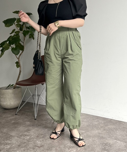 prose verse（プロズヴェール）の「裾ドロストパラシュートパンツ（カーゴパンツ・レディース・カーキ/チャコール・ﾌﾘ-）」の20枚目の写真