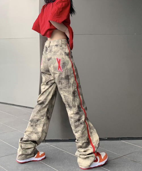 meJane（ミージェーン）の「サイドZIPカモフラデザインパンツ（カーゴパンツ・レディース・ダークベージュ・S/M）」の4枚目の写真